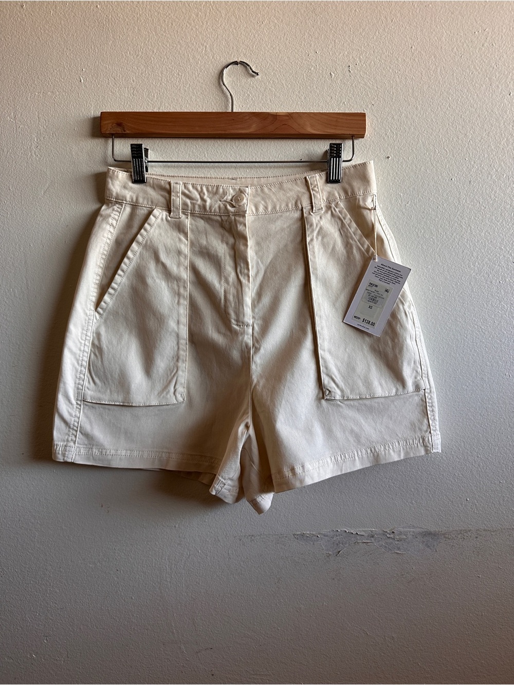 Splendid High-Rise Cream Casual Utility Shorts size XS NWT